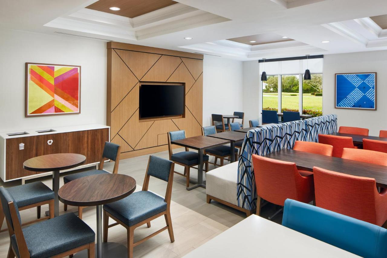 Holiday Inn Express Hotel & Suites Port St. Lucie West By Ihg Exteriér fotografie